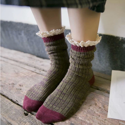 Landliebe Socken | Weiche Stricksocken mit Spitzenrand