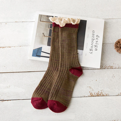 Landliebe Socken | Weiche Stricksocken mit Spitzenrand