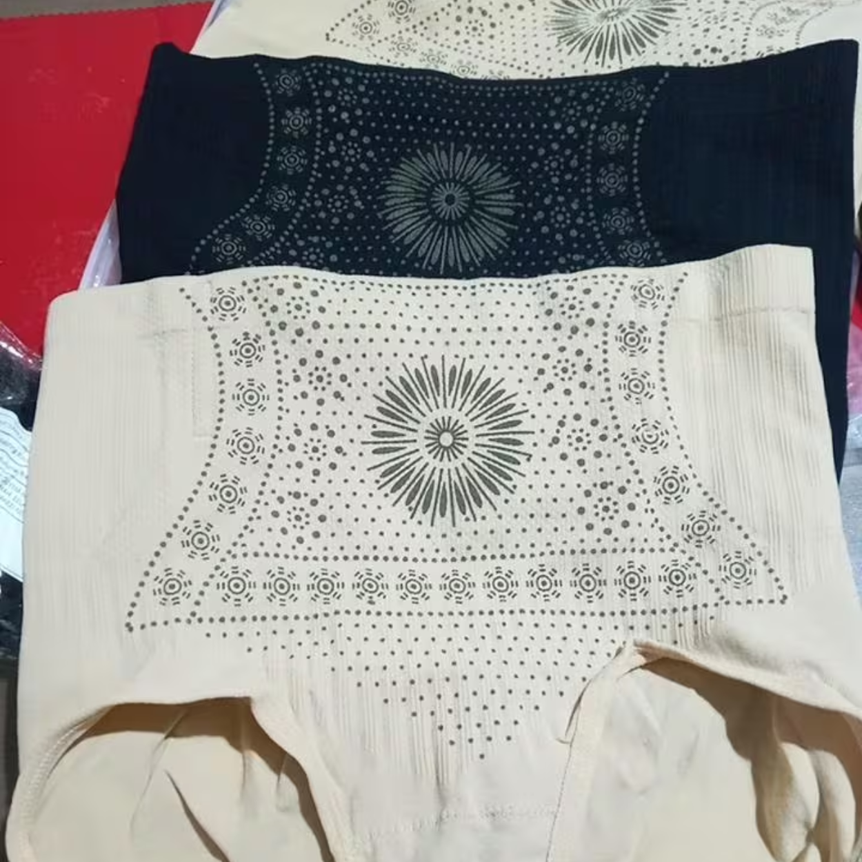 files/Woman_panty_tummy.png